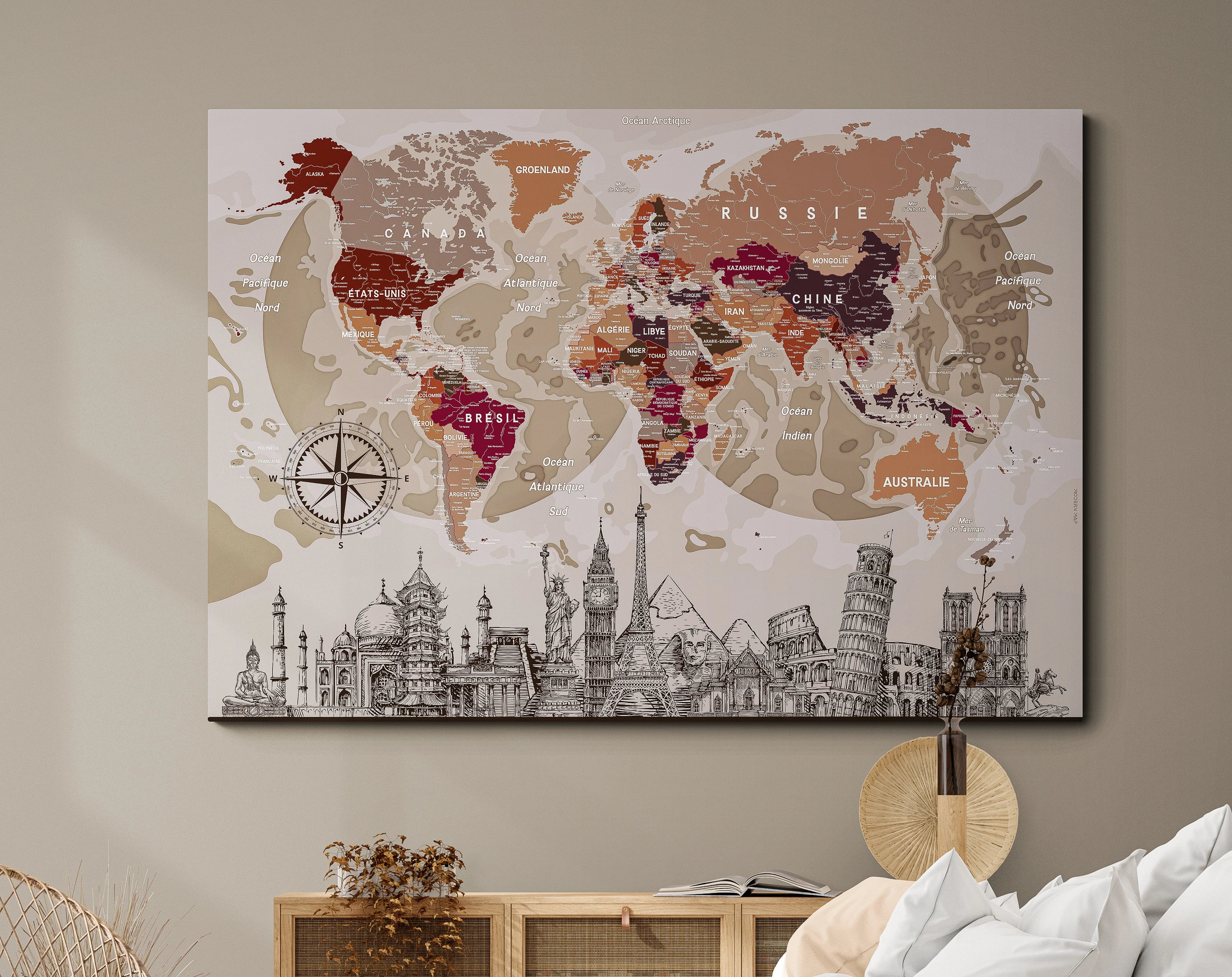 Planisphère grand format suspendu au mur d'une chambre parentale - Modernmap